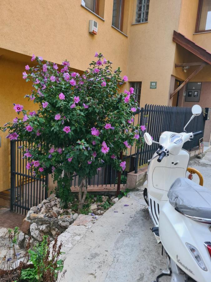 Apartman Yellow House SJJ Exterior foto