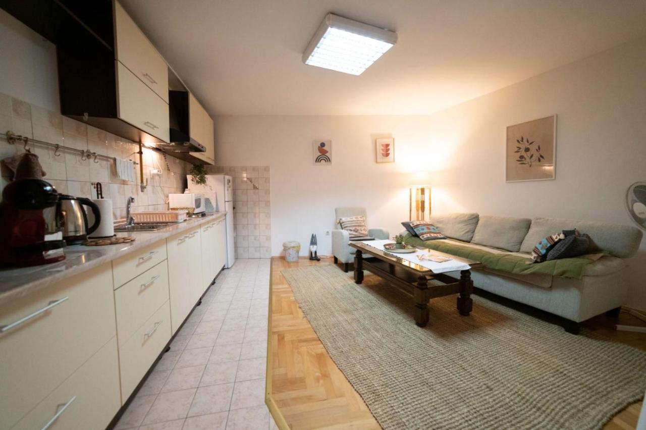 Apartman Yellow House SJJ Exterior foto