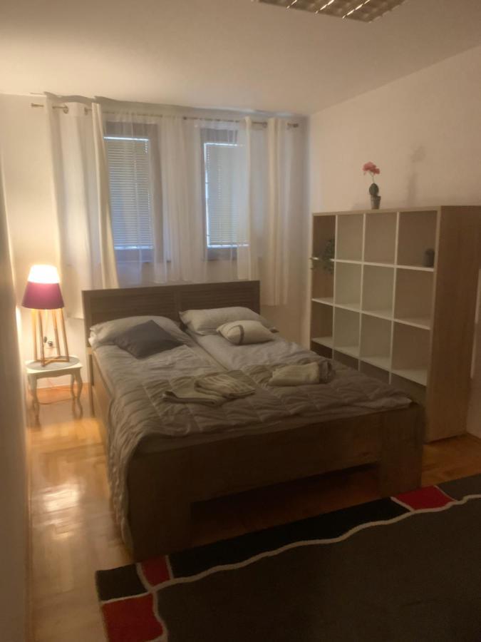 Apartman Yellow House SJJ Exterior foto