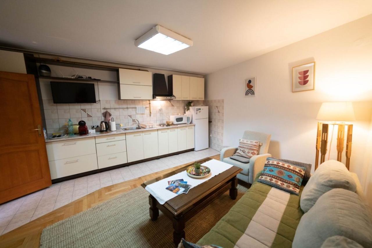 Apartman Yellow House SJJ Exterior foto